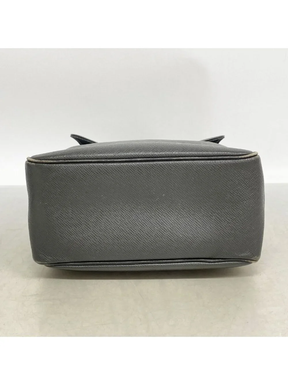 Louis Vuitton Shoulder Bag Taiga Yaranga Ardoise